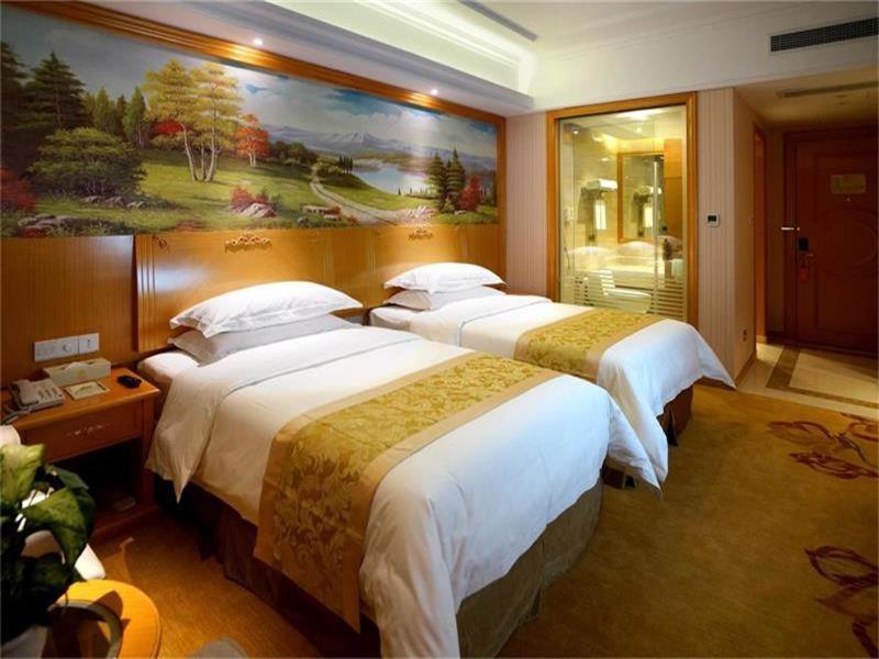 Vienna Hongqiao National Exhibition Center Huaxin Shanghai